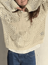 Top de crochet con estrellas huecas